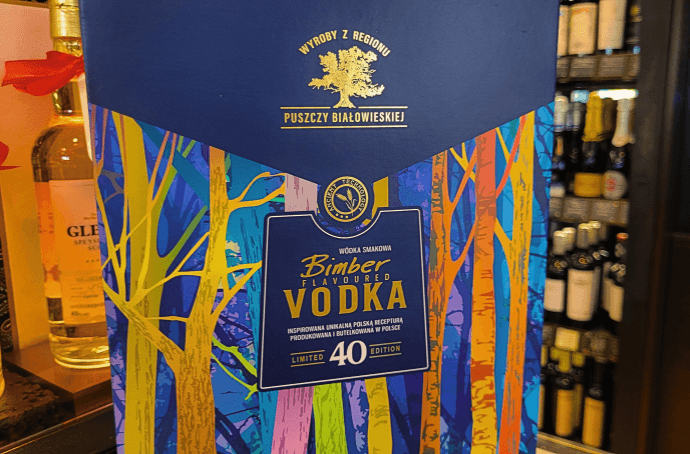 Bimber Vodka Starzony w Beczce z Miodem Zestaw z Kieliszkami